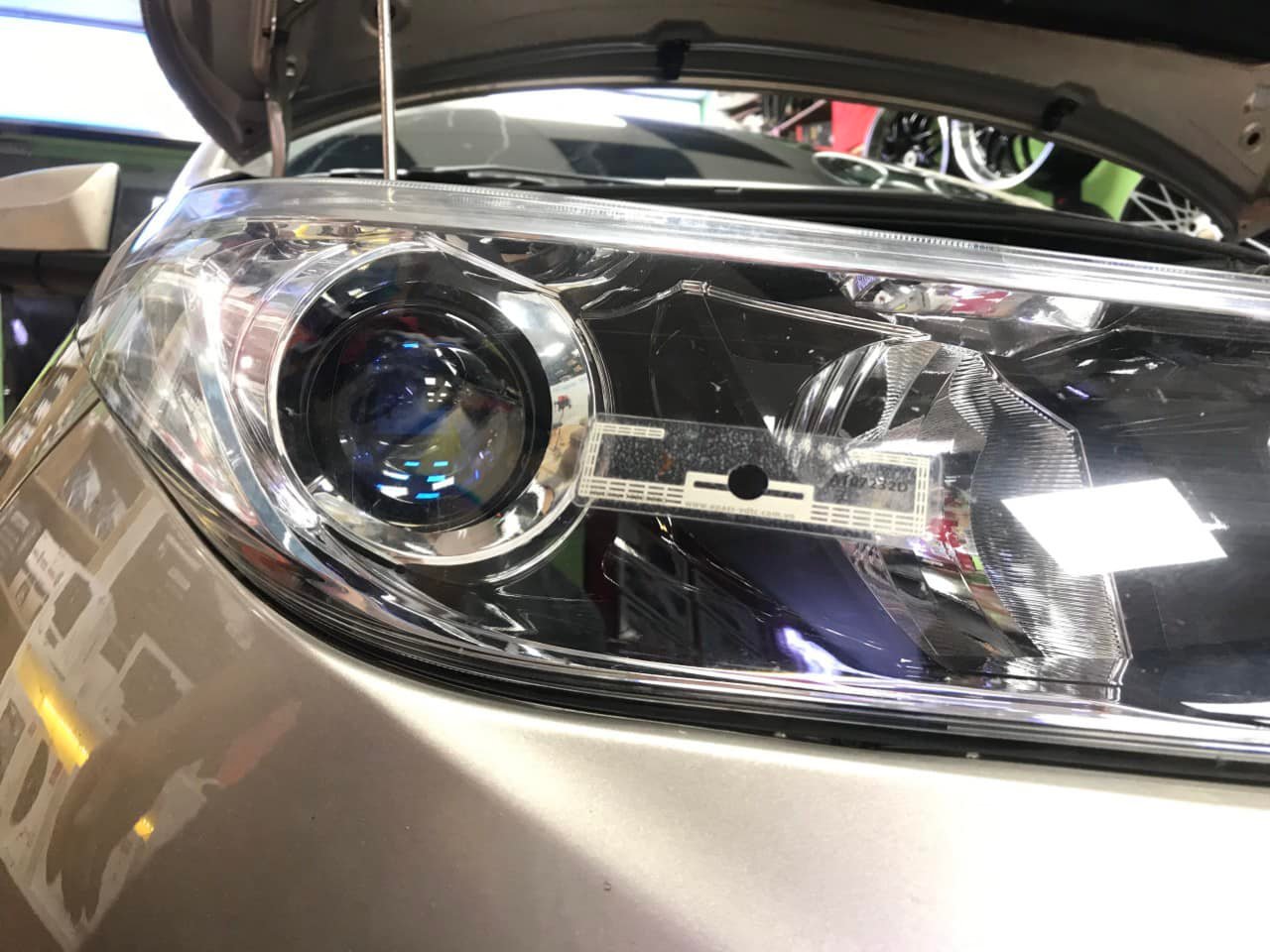 Toyota Vios với Bi Led X-Light V30 Ultra 2022